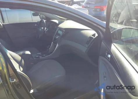 2011 Hyundai Sonata Se z USA, uszkodzony, nr VIN 5NPEC4AC7BH061011